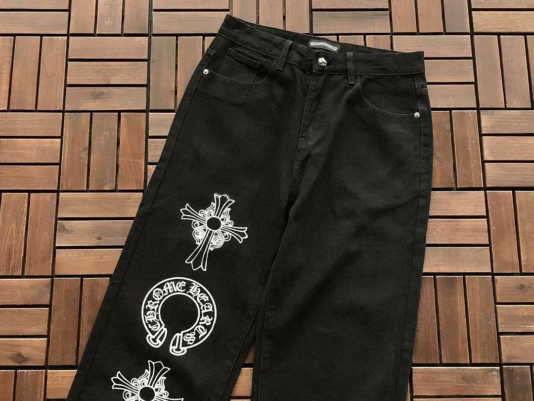 CH🔥OM🔥 HE🔥RTS JEANS