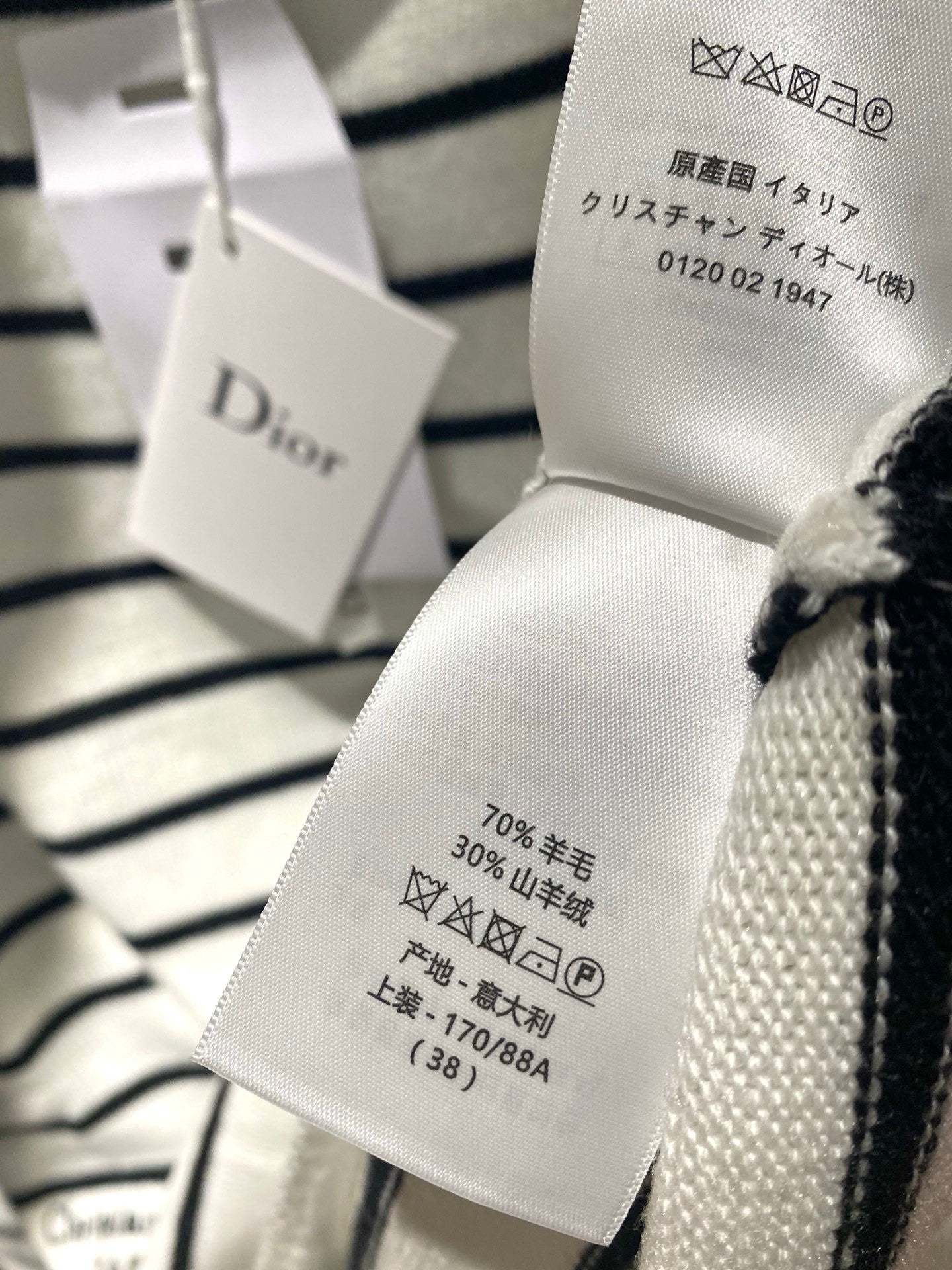 DIOR