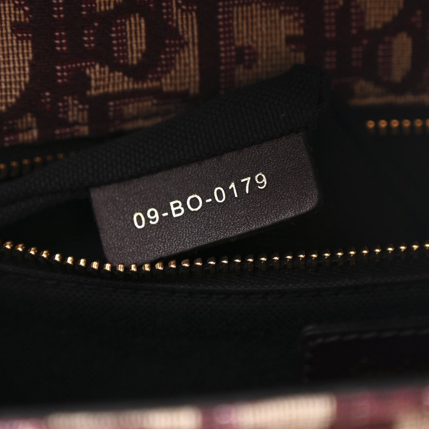 DIOR