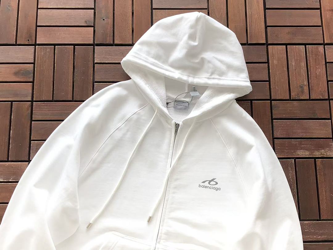 B🔥L🔥🔥🔥IA🔥A HOODIE