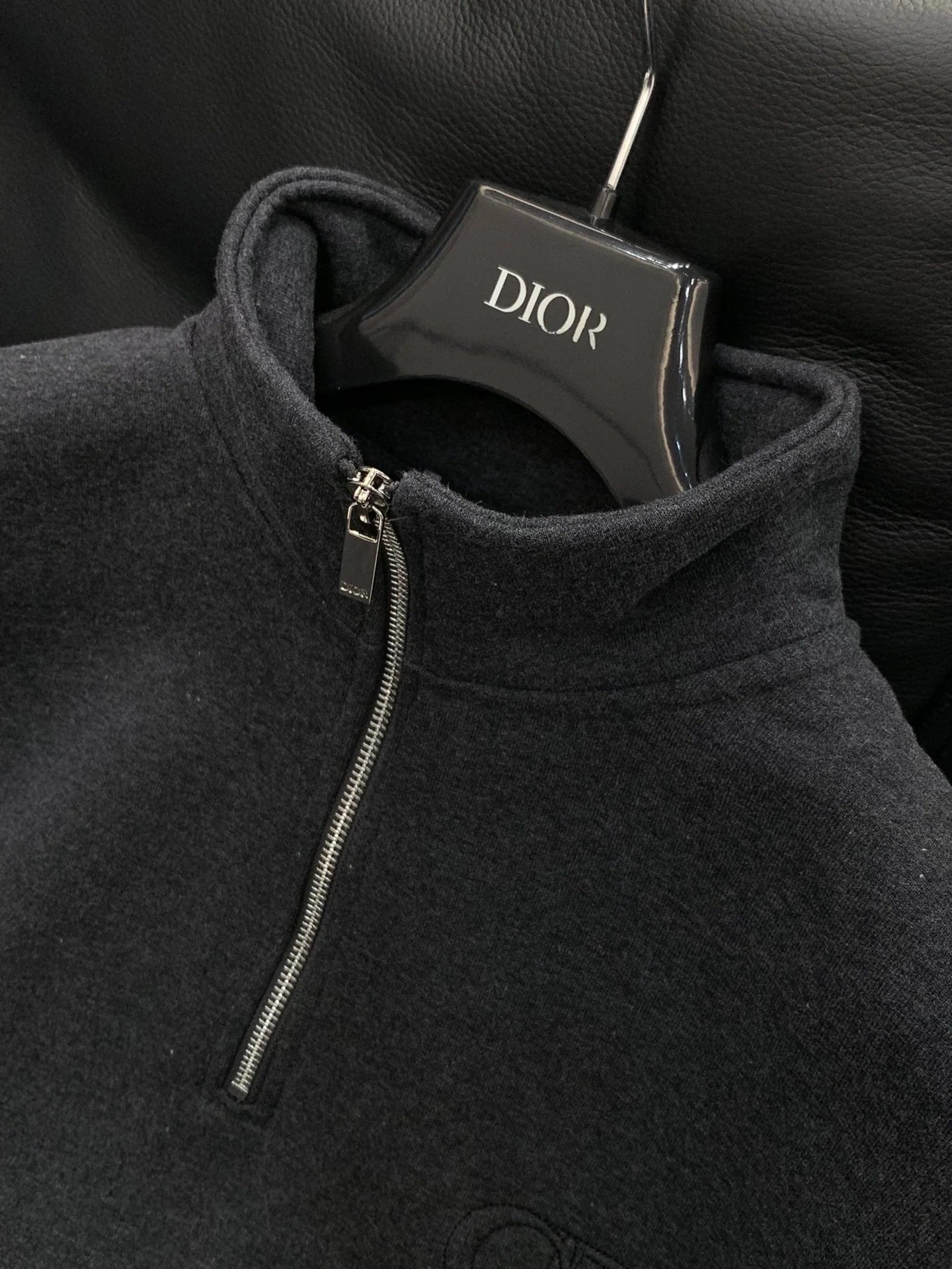 DIOR