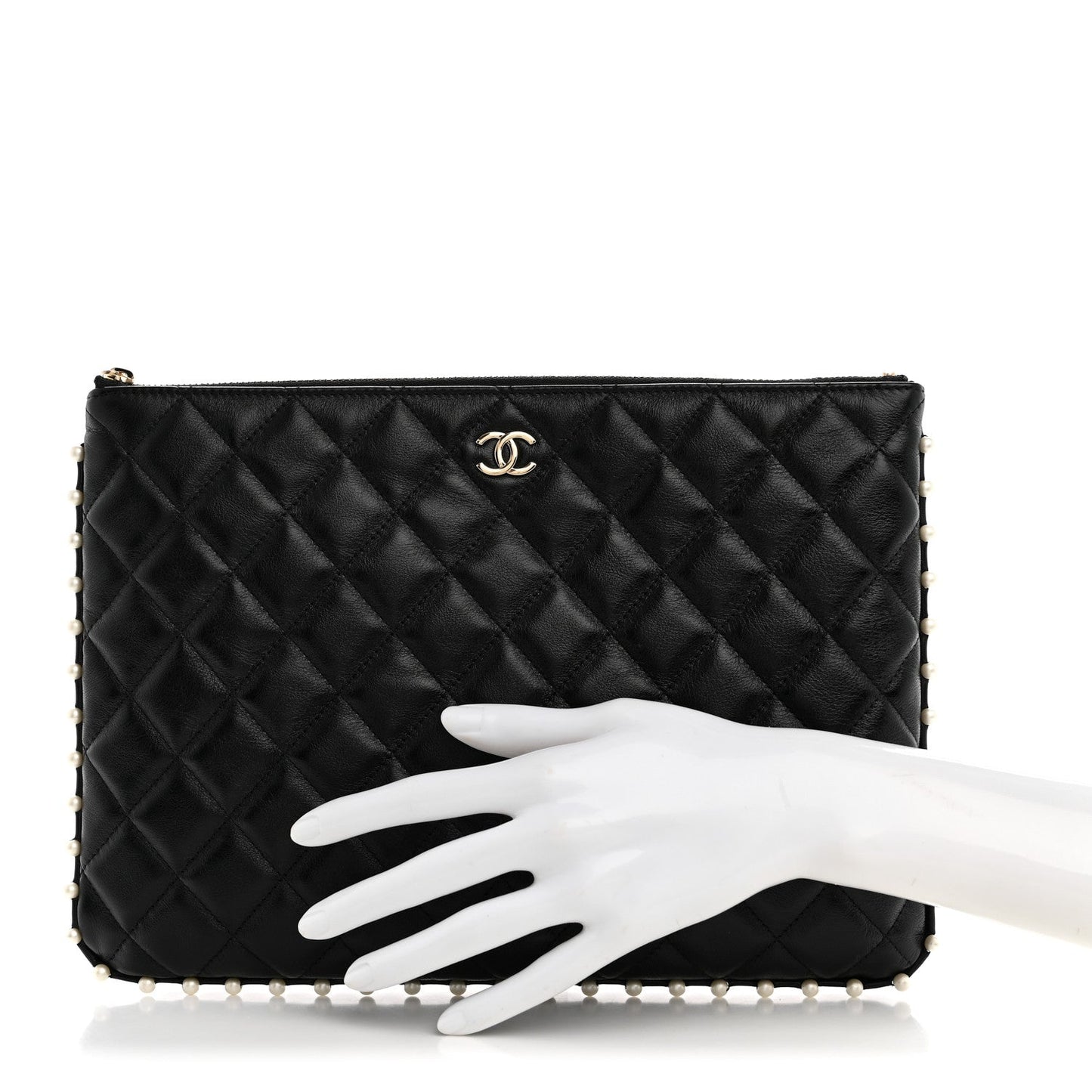 Calfskin Quilted Pearl Medium Cosmetic Case Black
