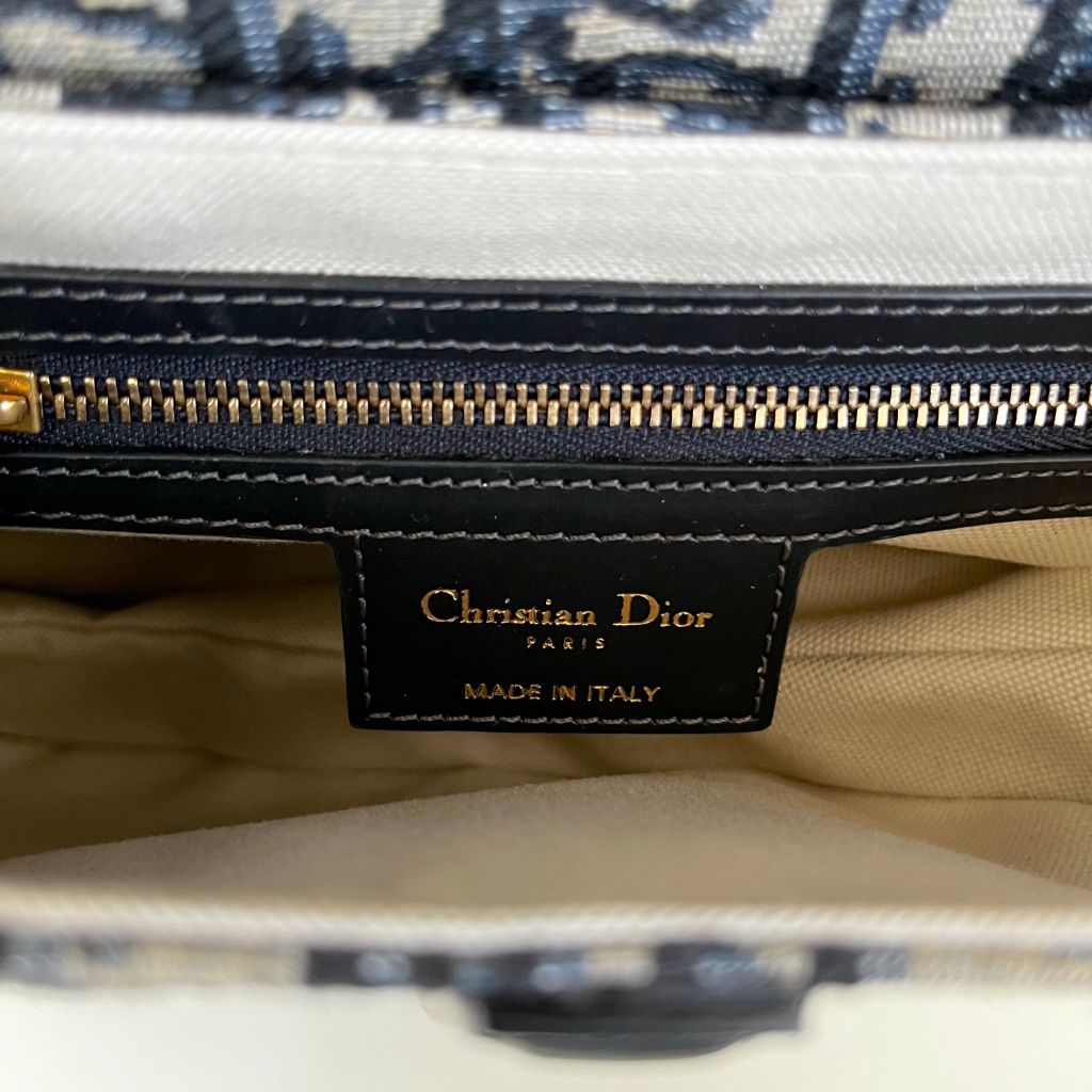 DIOR