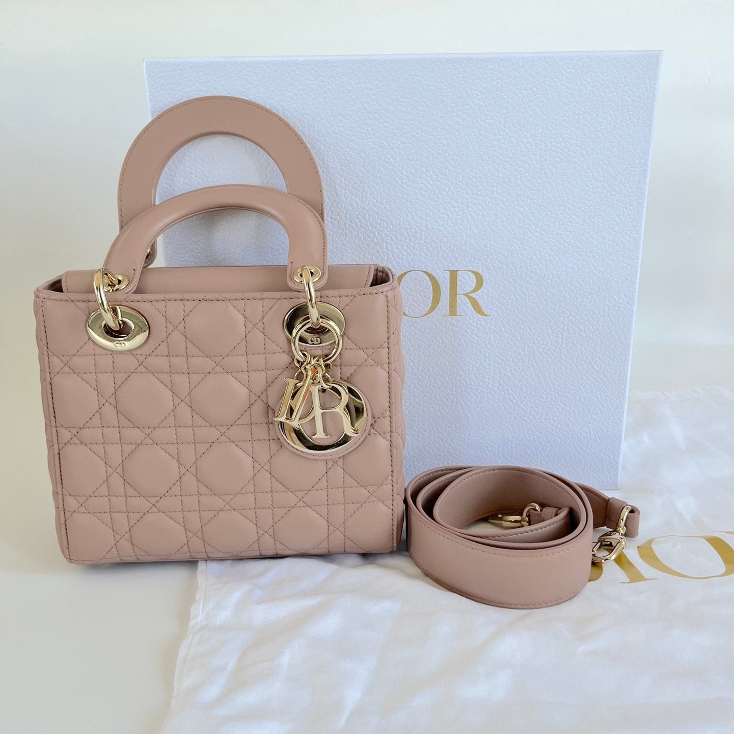 DIOR