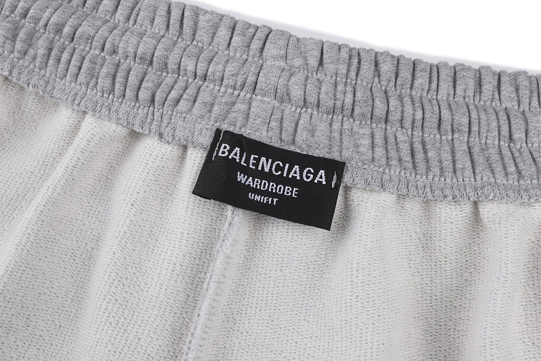 PANTALONES CORTOS BALENÇIAGA - 252