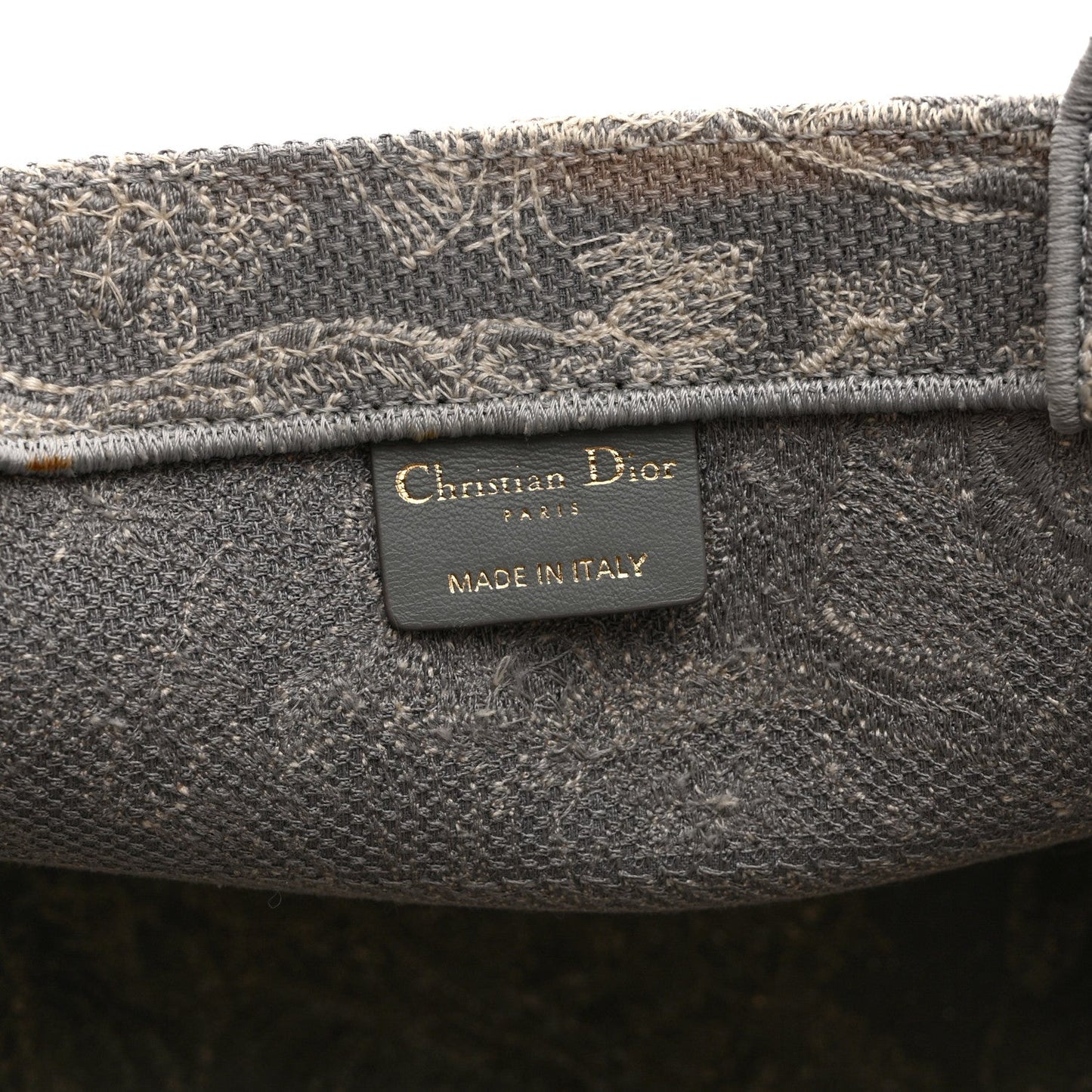 DIOR