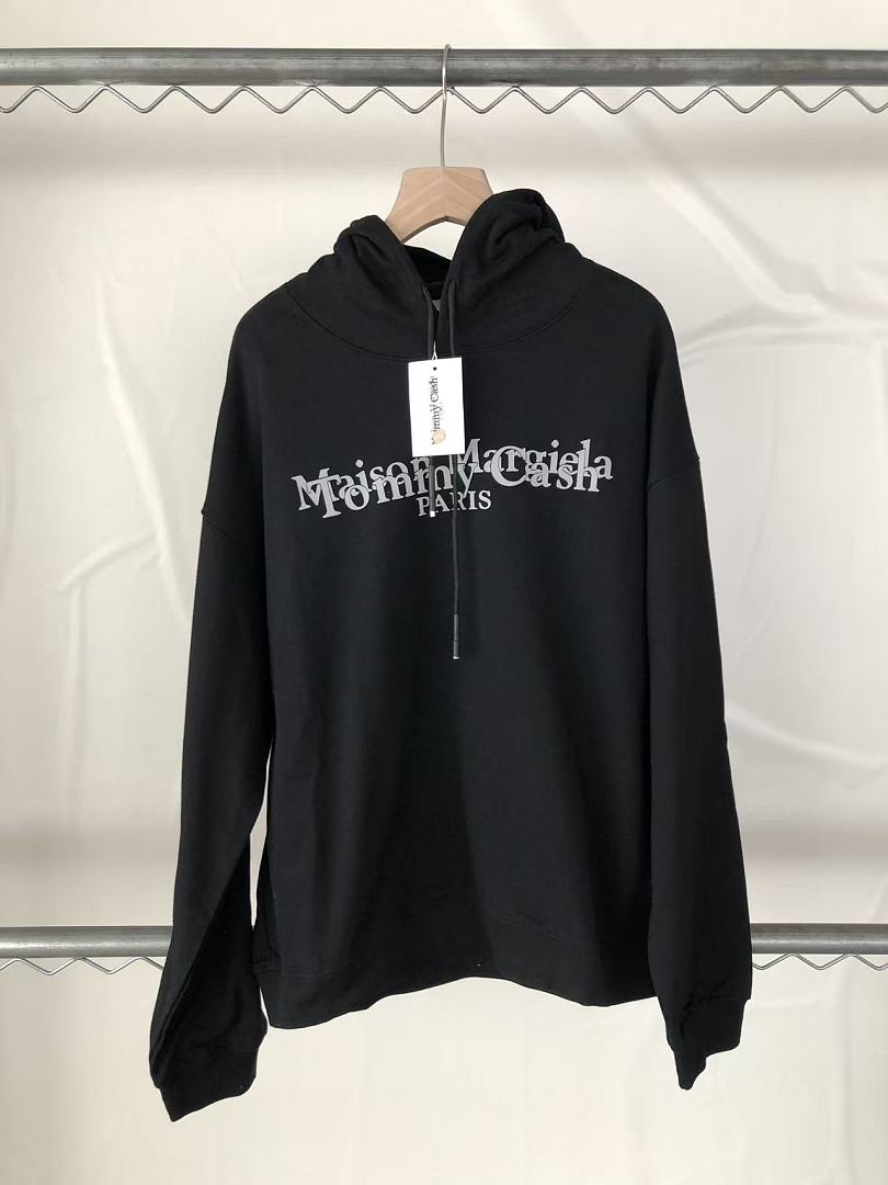 M🔥IS🔥N M🔥R🔥IE🔥A & TOMMY CASH HOODIE
