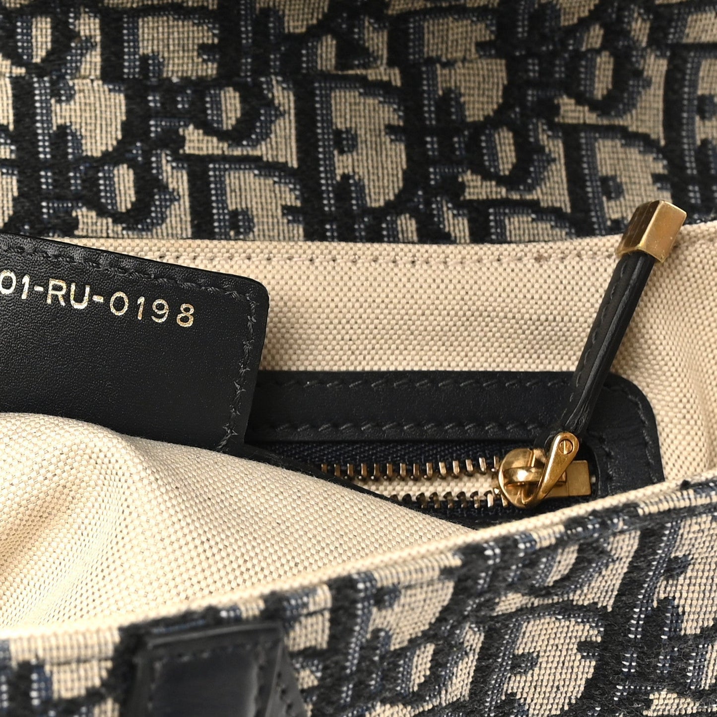 DIOR