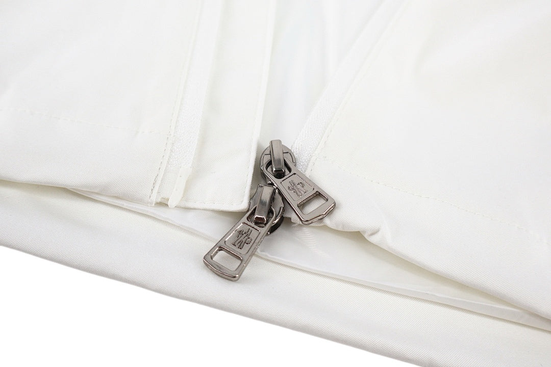 CHAQUETA MONCL£R - 606