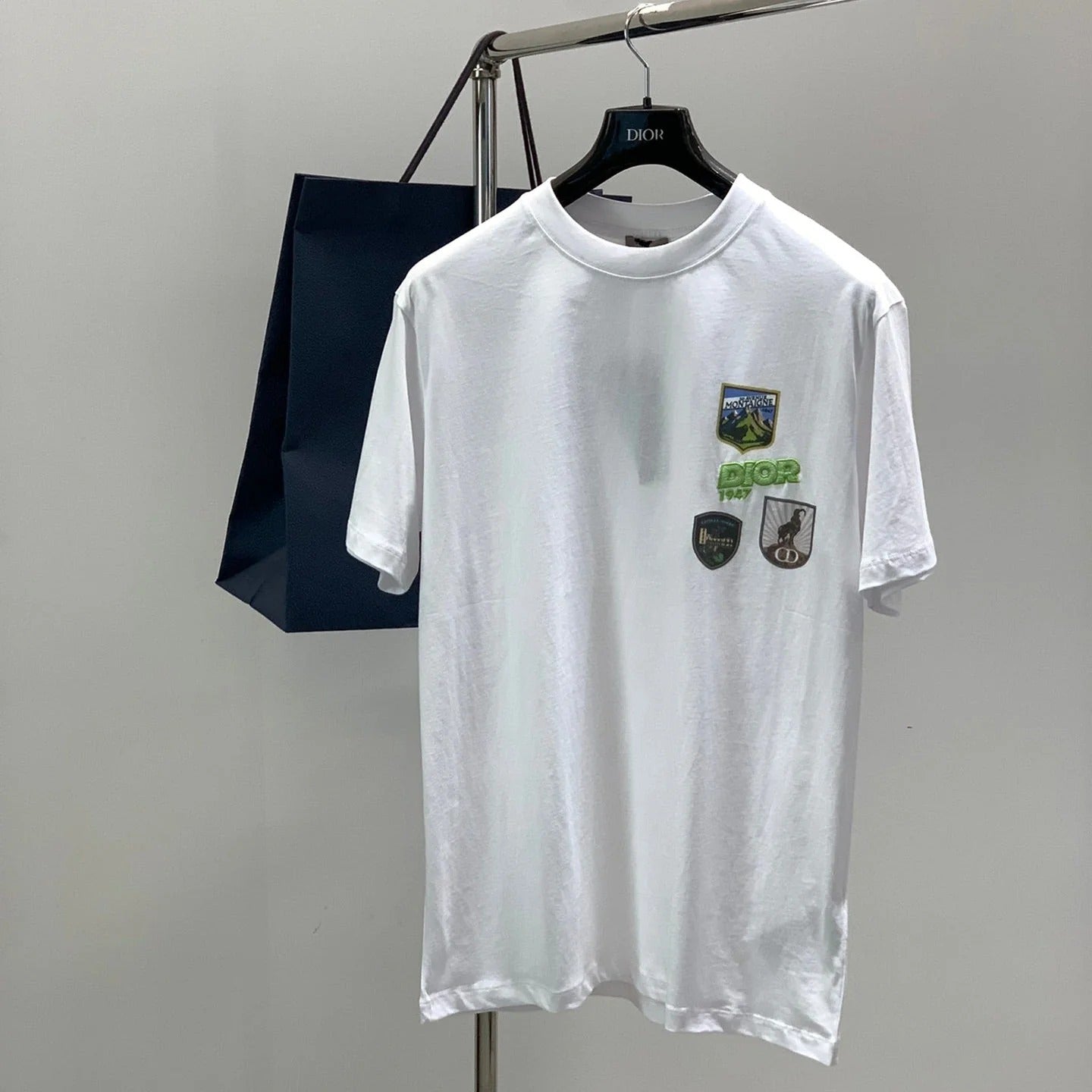 DIOR