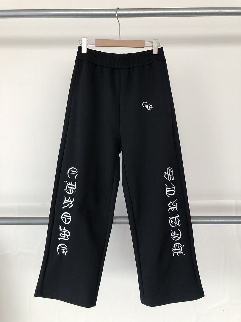 CH🔥OM🔥 HE🔥RTS TROUSERS