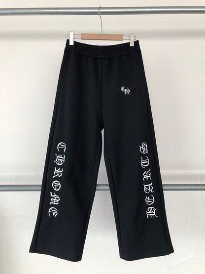 CH🔥OM🔥 HE🔥RTS TROUSERS