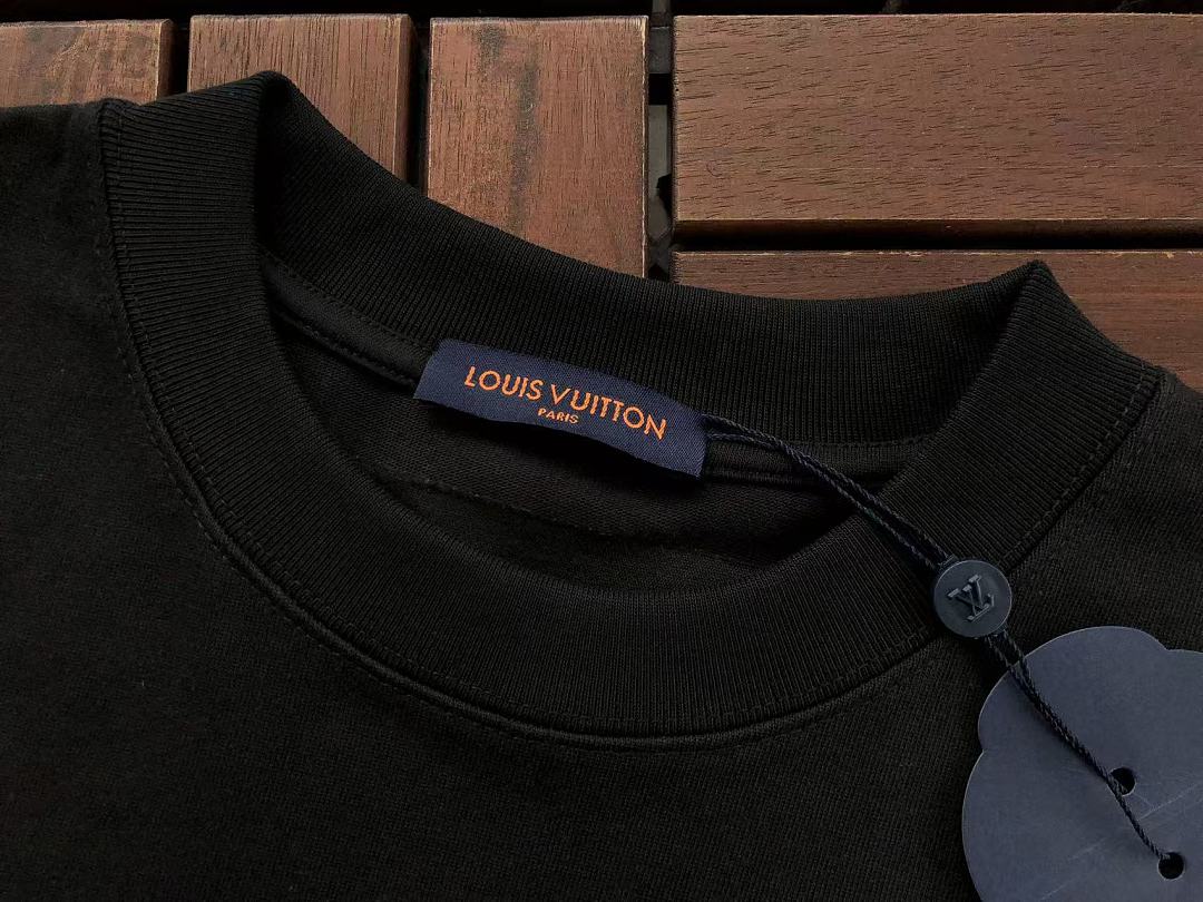 L🔥T-SHIRT