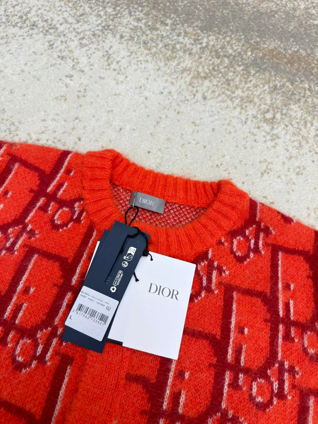 DIOR