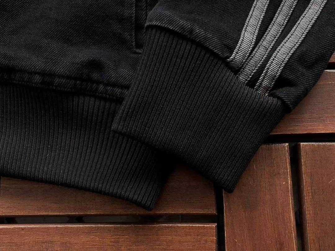 Chaqueta adida$