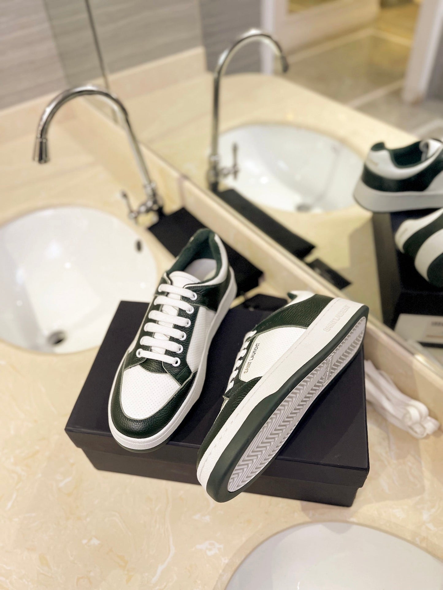 Saint Laurent