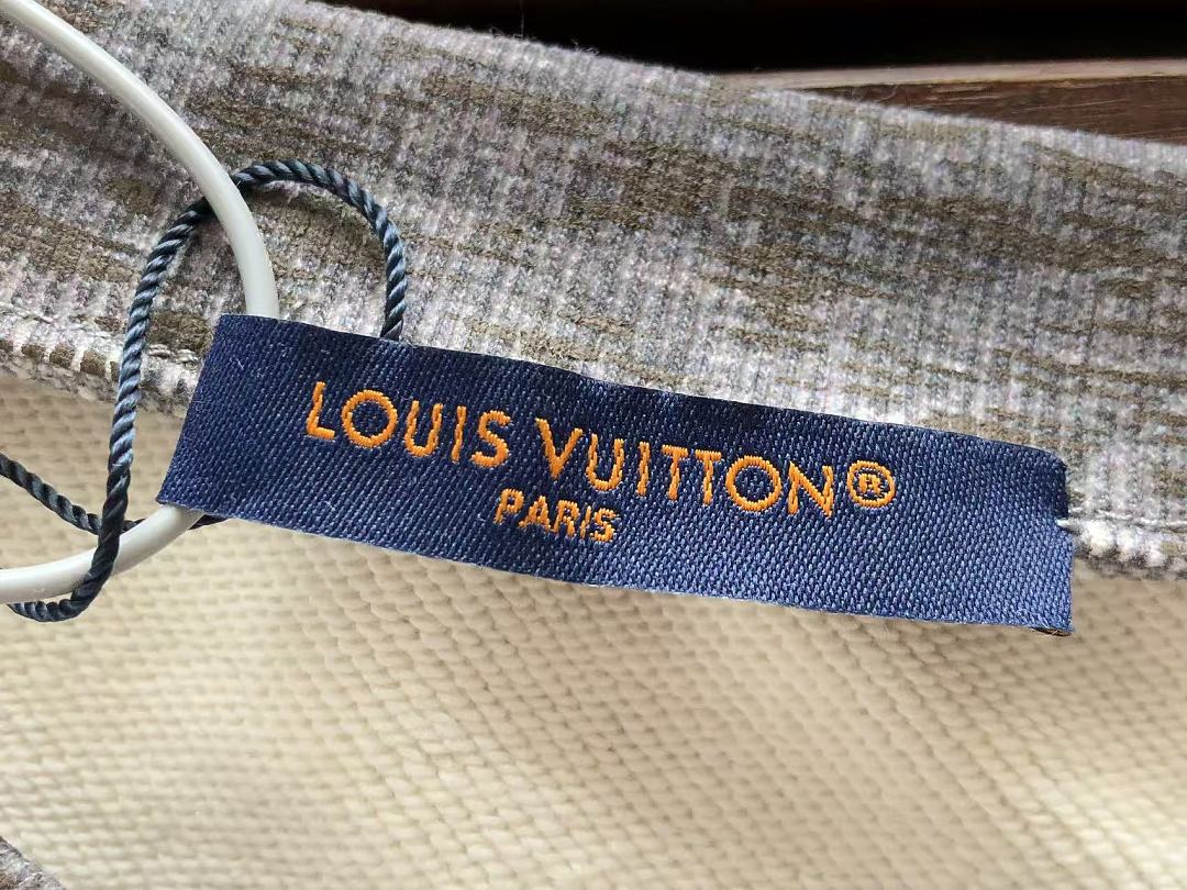 L🔥SWEATER