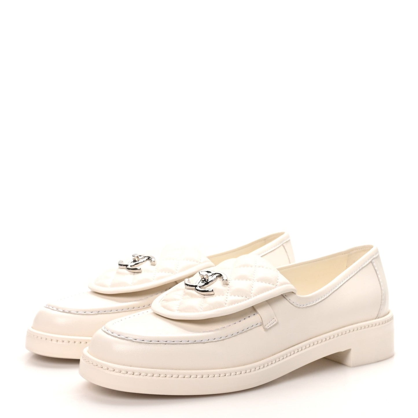 Lambskin Quilted CC Turnlock Loafers 40 White
