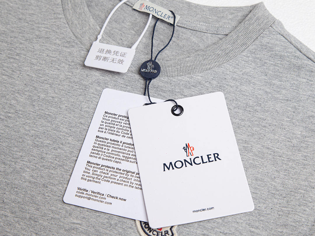 CAMISETA MONCL£R