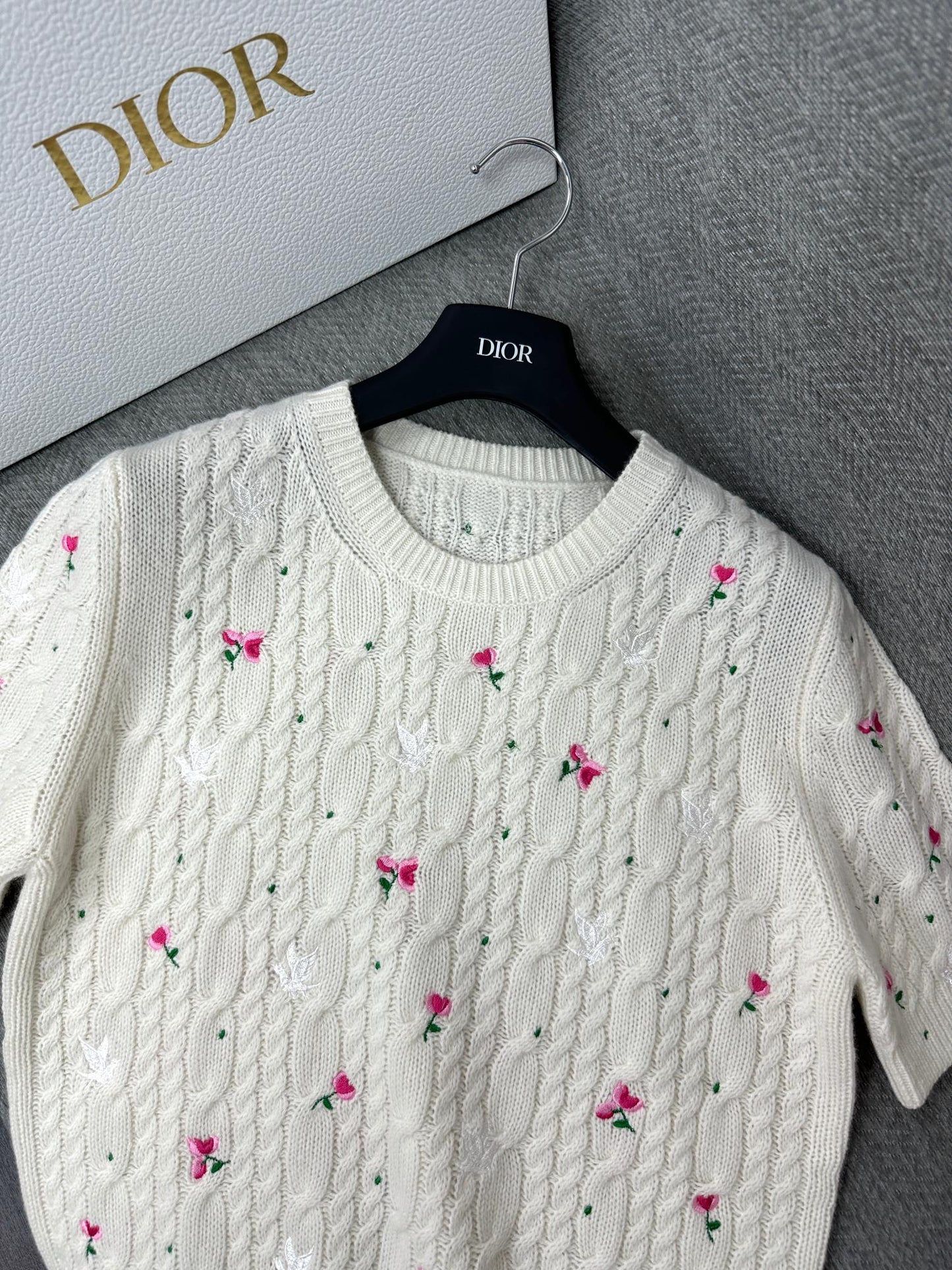 DIOR