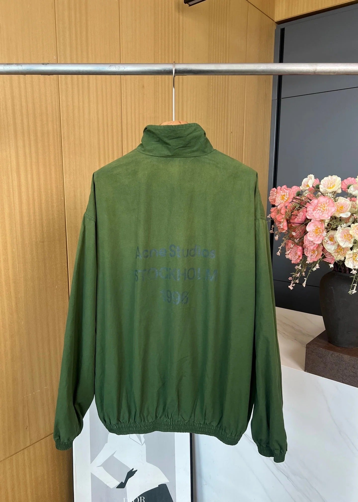 DIOR