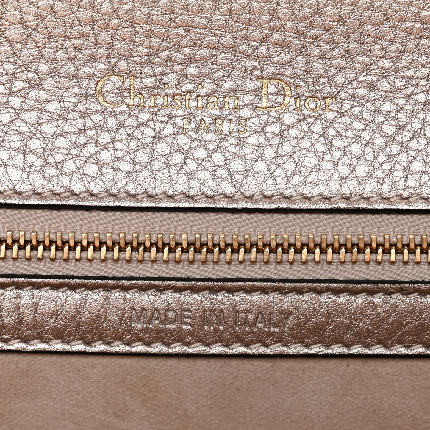 DIOR