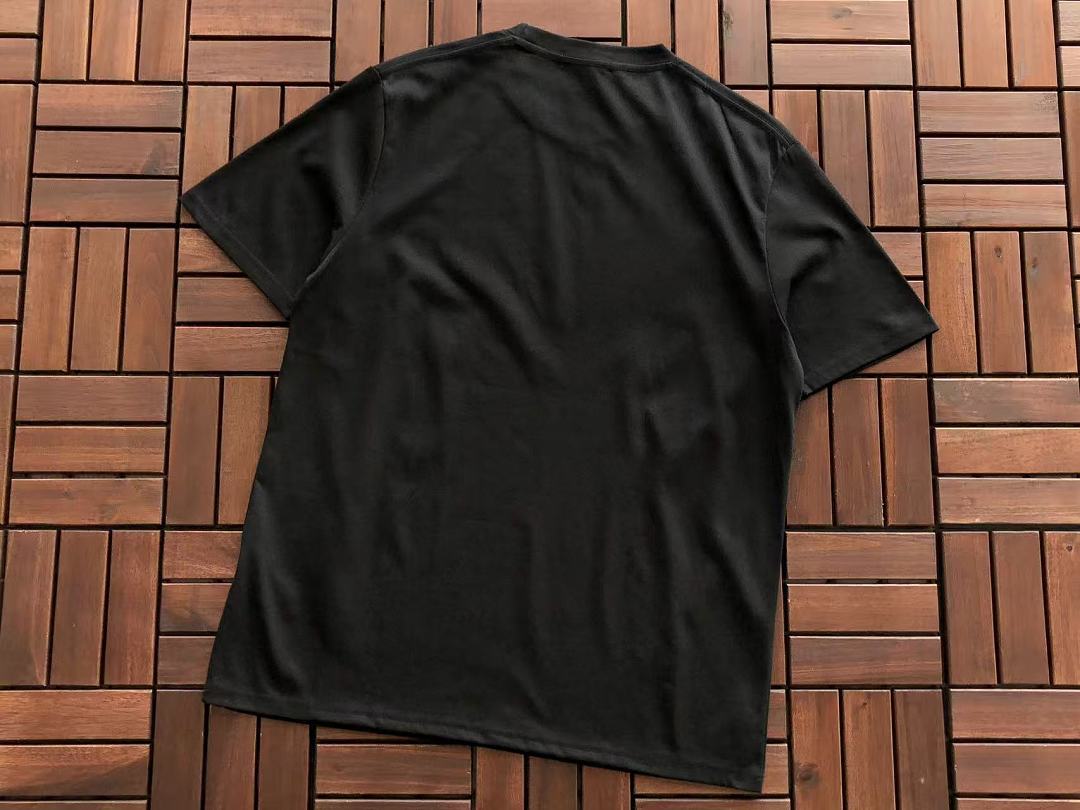 ON RU🔥🔥I🔥G T-SHIRT