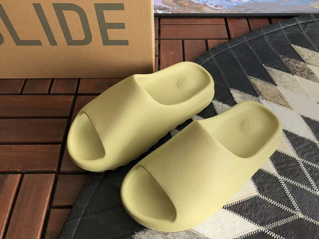 Y🔥🔥ZY & 🔥DI🔥AS SLIPPERS