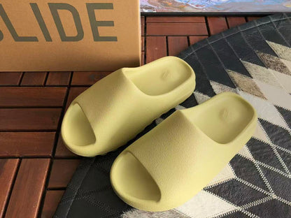 Y🔥🔥ZY & 🔥DI🔥AS SLIPPERS