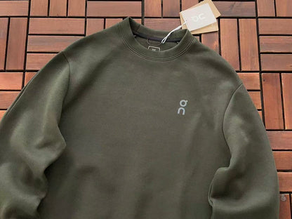 ON RU🔥🔥I🔥G SWEATER