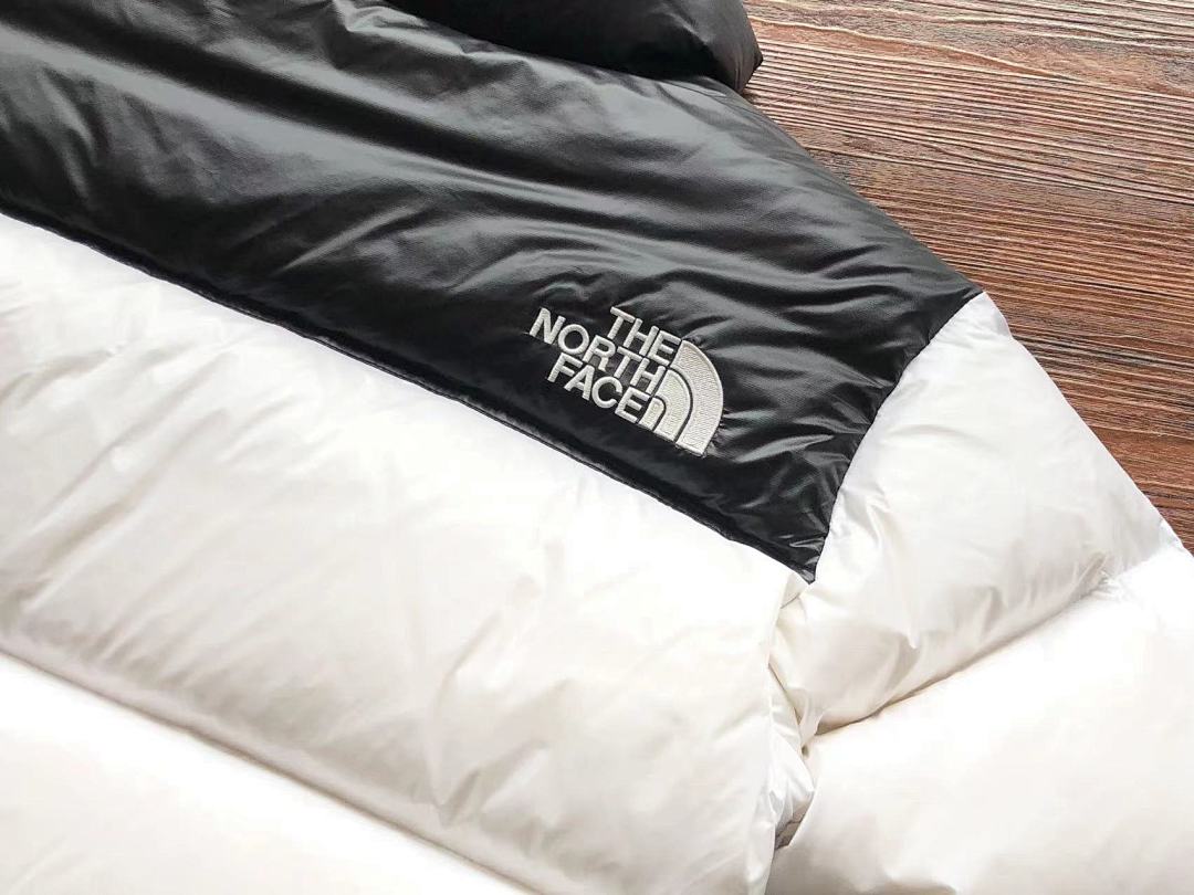 🔥SALE 🔥husky 11⬅️ 🔥 Women’s Nuptse Short Jacket
