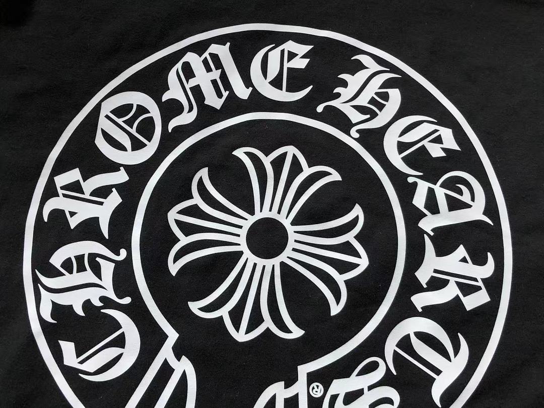 CH🔥OM🔥 HE🔥RTS LONG-SLEEVE