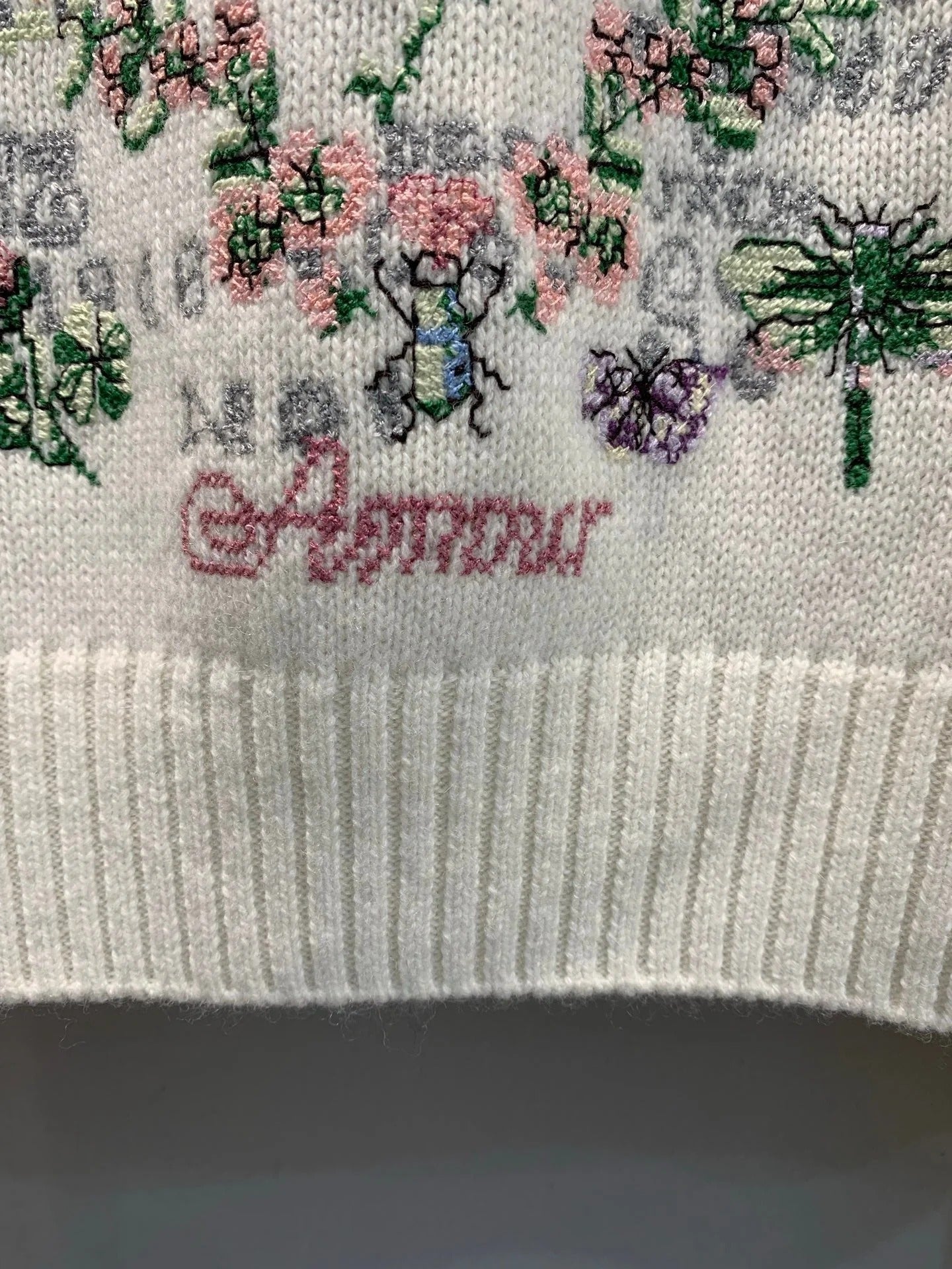 DIOR