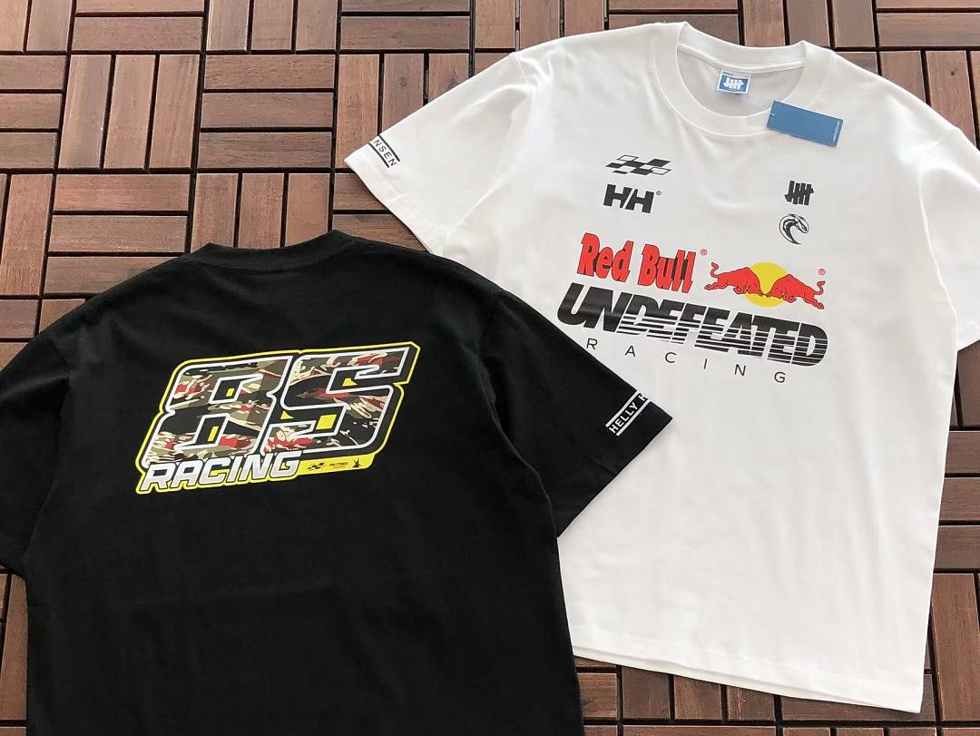 UNDEFEATED & RED BULL & HELLY HANSEN T-SHIRT