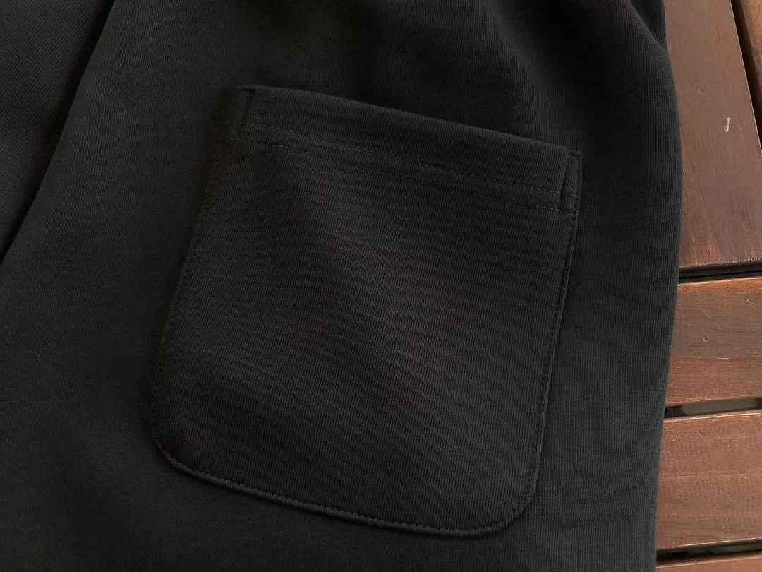 CH🔥OM🔥 HE🔥RTS TROUSERS