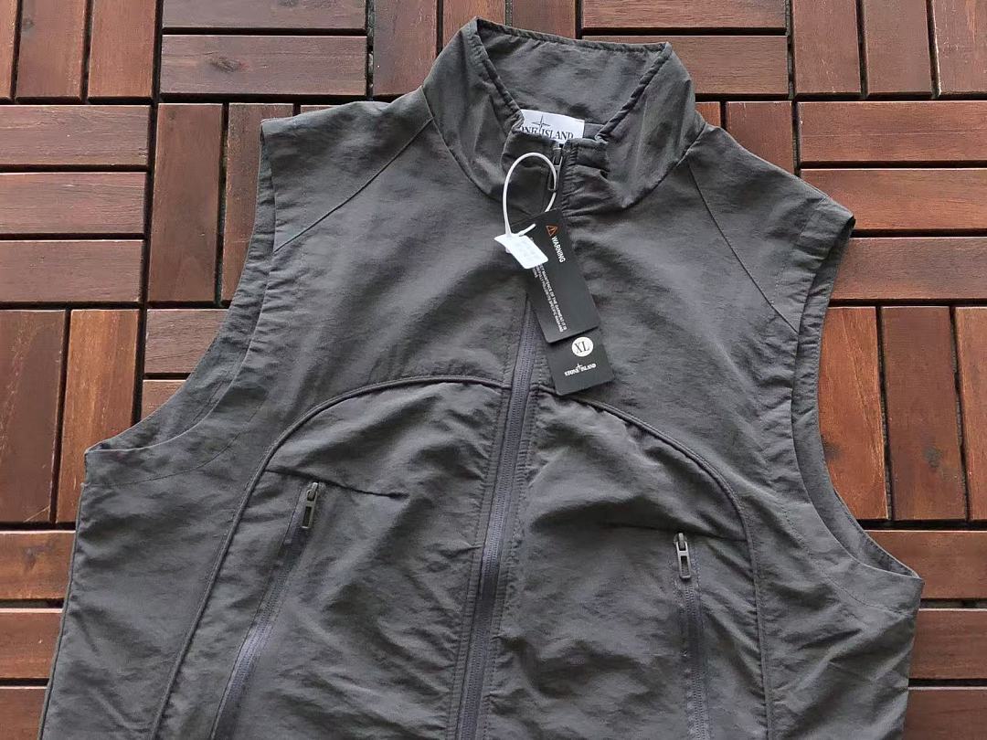 ST🔥🔥E VEST