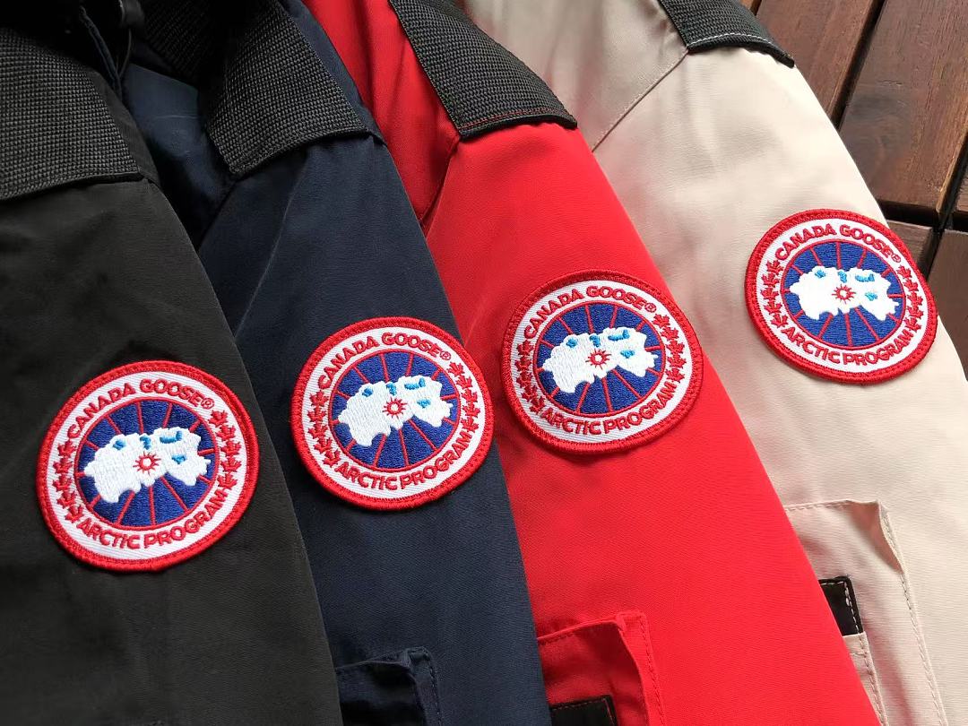 C🔥N🔥🔥A G🔥🔥🔥EE DOWN JACKET