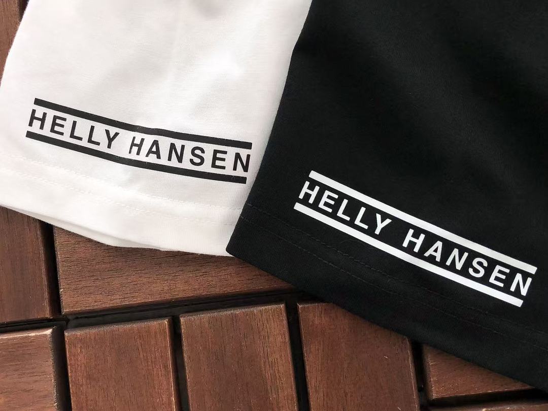 UNDEFEATED & RED BULL & HELLY HANSEN T-SHIRT