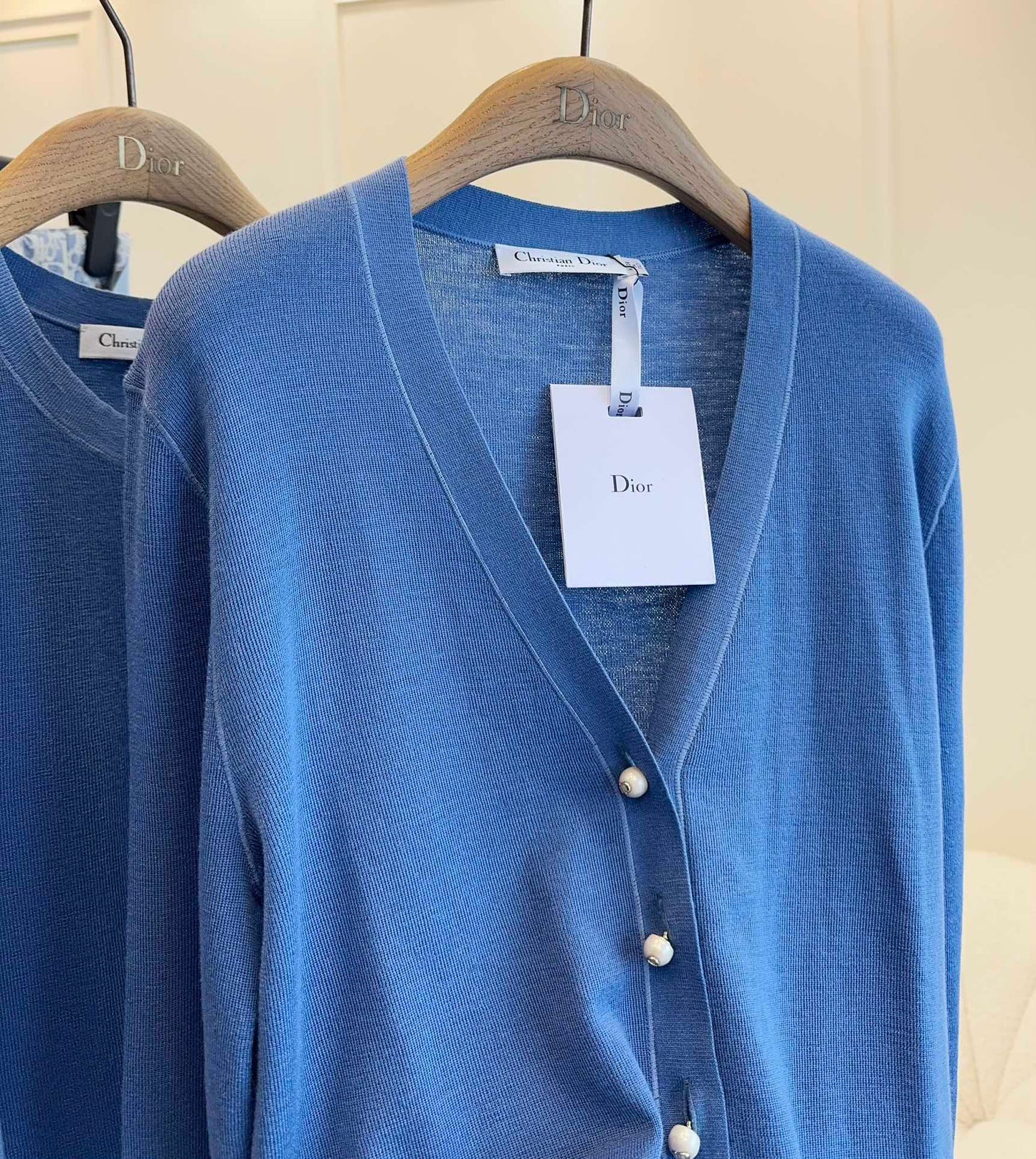DIOR