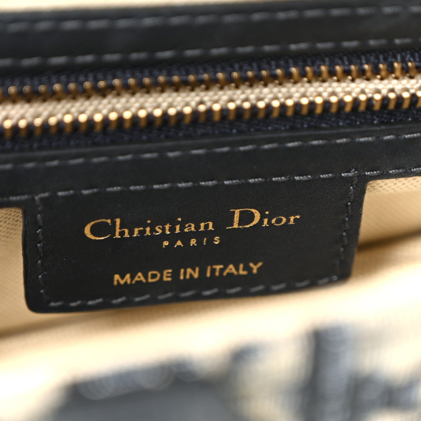 DIOR