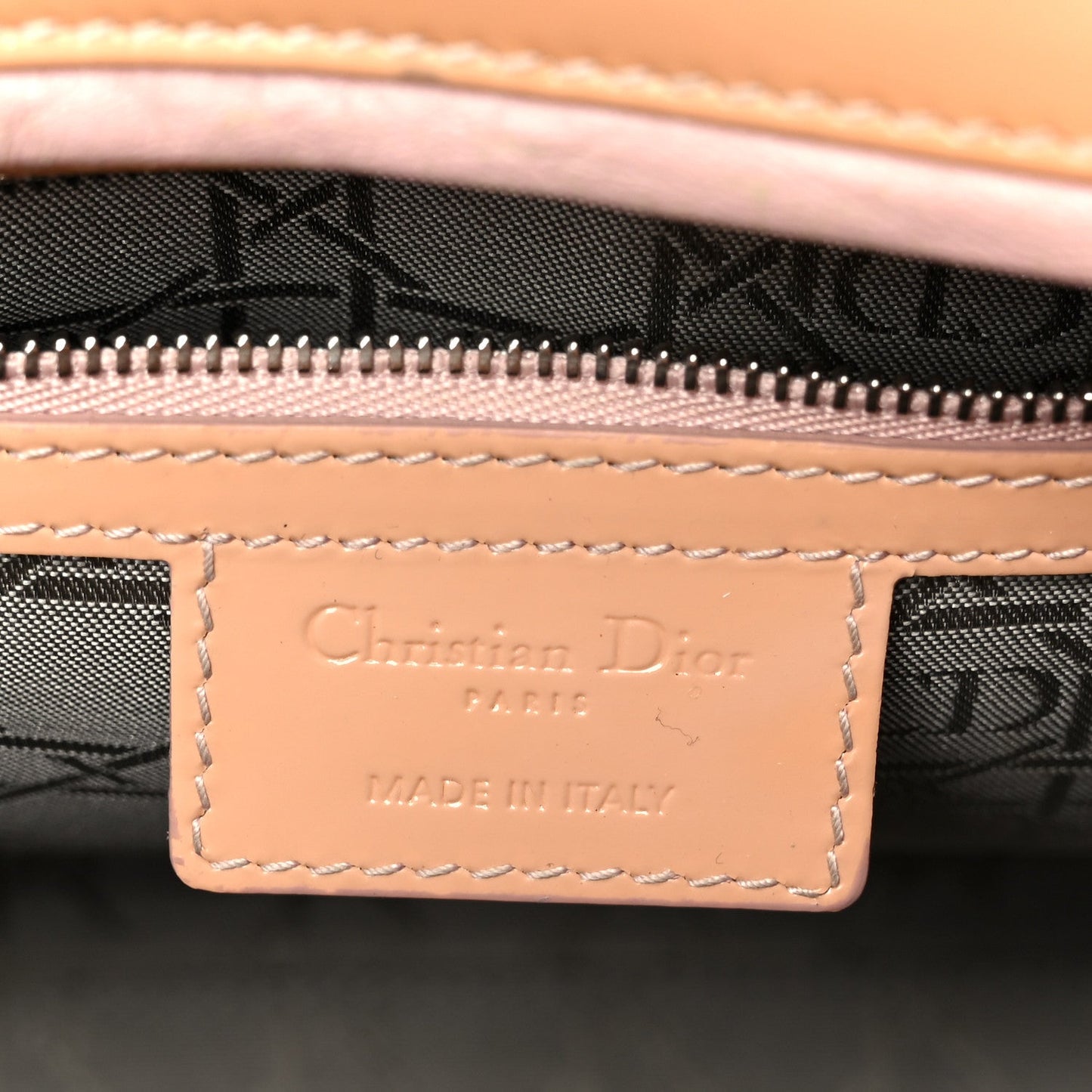 DIOR