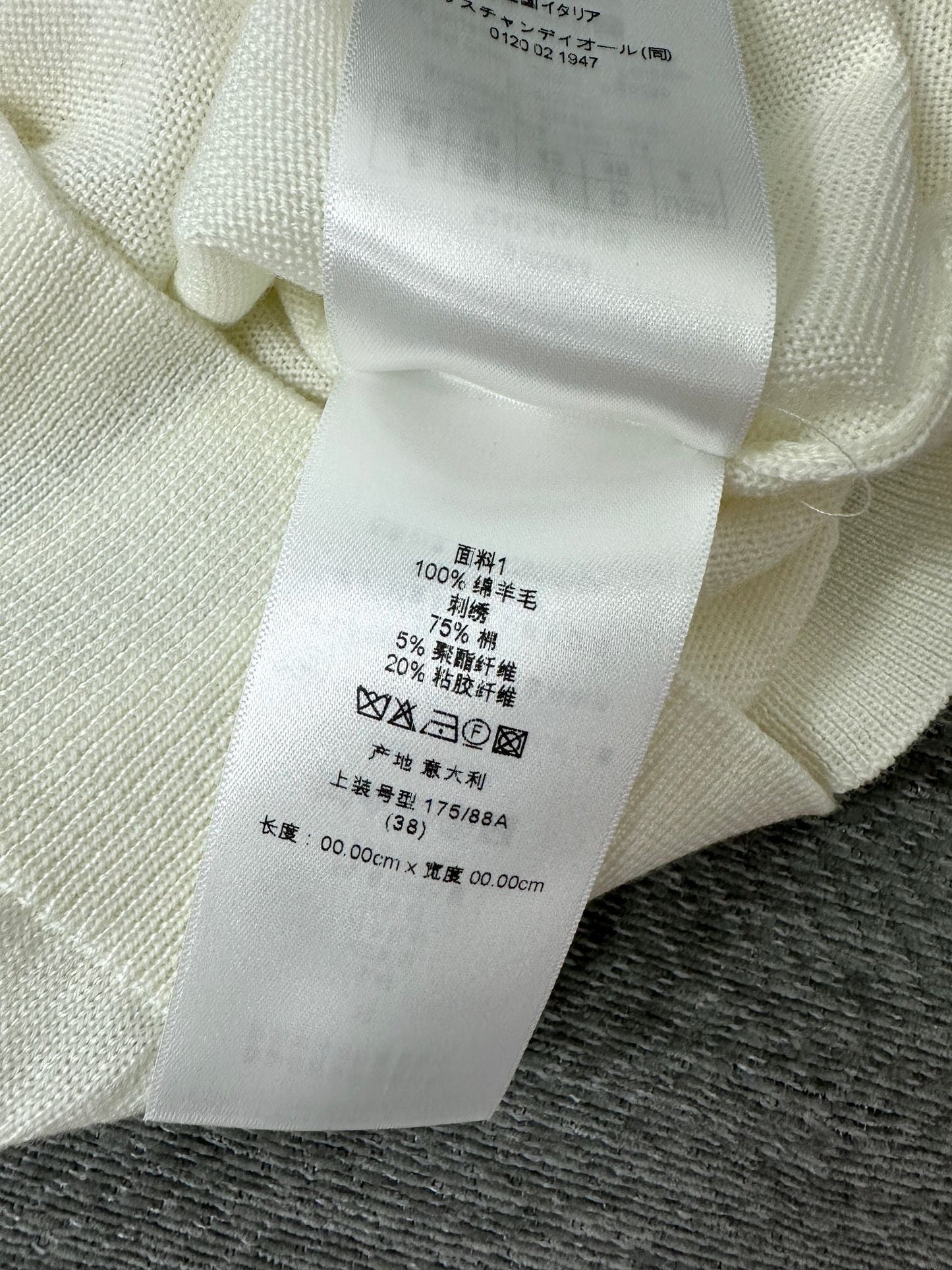 DIOR