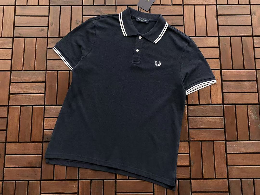 FRED PERRY T-SHIRT