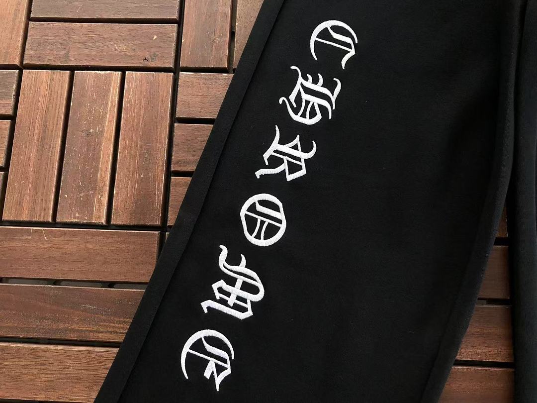 CH🔥OM🔥 HE🔥RTS TROUSERS