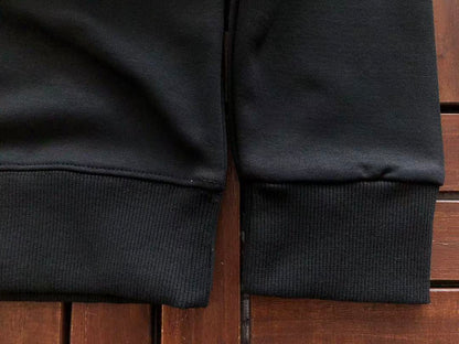 L🔥C🔥ST🔥 SWEATER