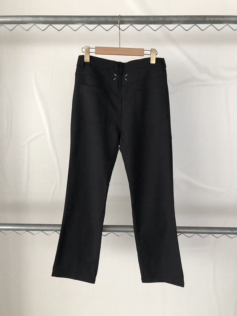 M🔥IS🔥N M🔥R🔥IE🔥A JEANS