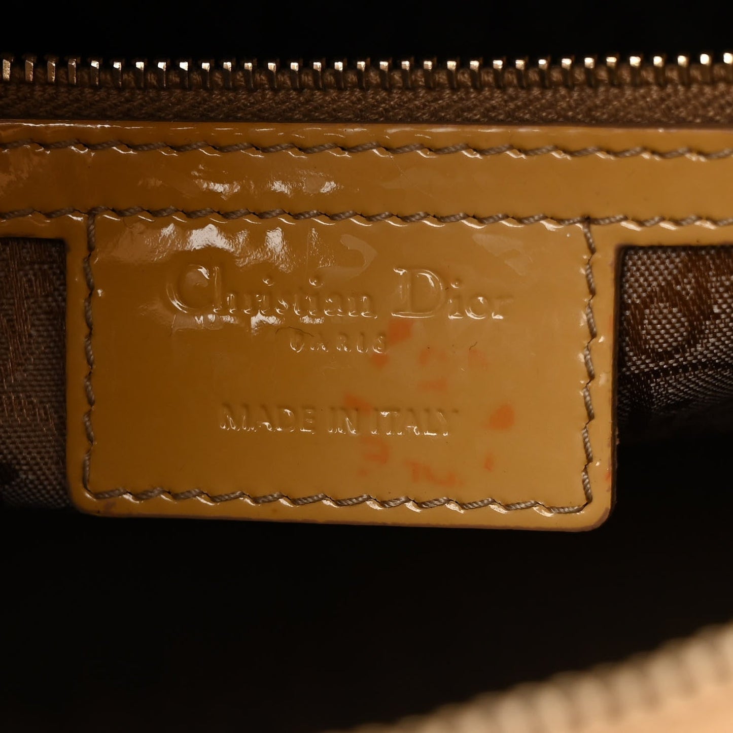 DIOR