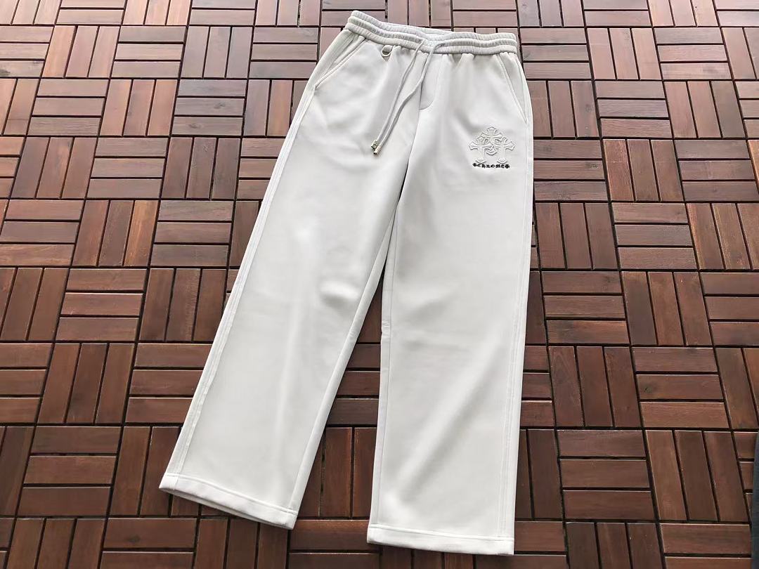 CH🔥OM🔥 HE🔥RTS TROUSERS