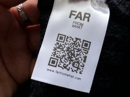 FAR SWEATER