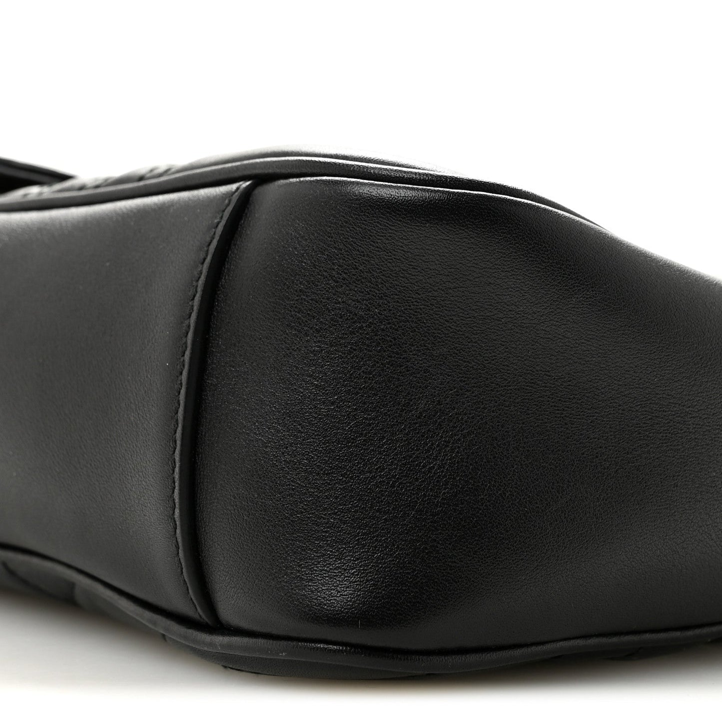 Calfskin Matelasse Medium GG Marmont Shoulder Bag Black